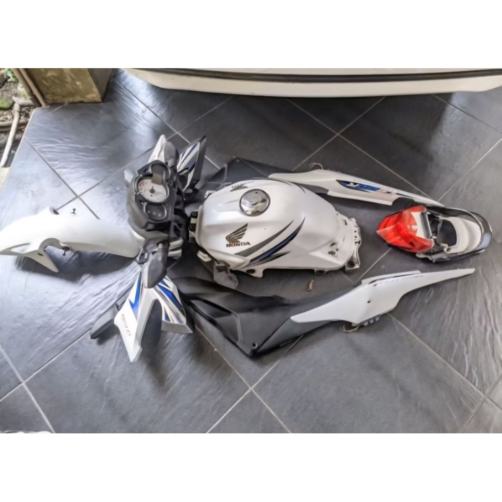 BODY SET CB150R OLD Cb150r OCB K15 fullset 2013 2014 2015 original ahm honda