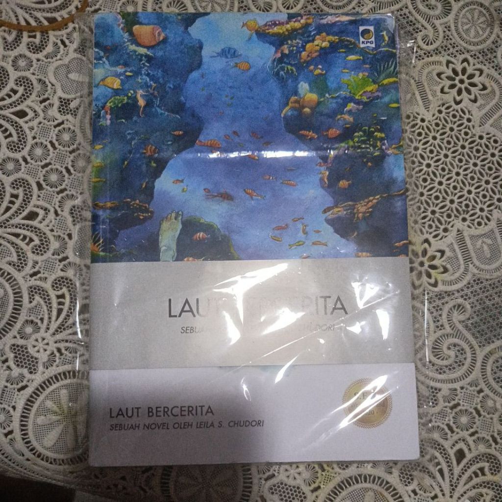 novel laut bercerita