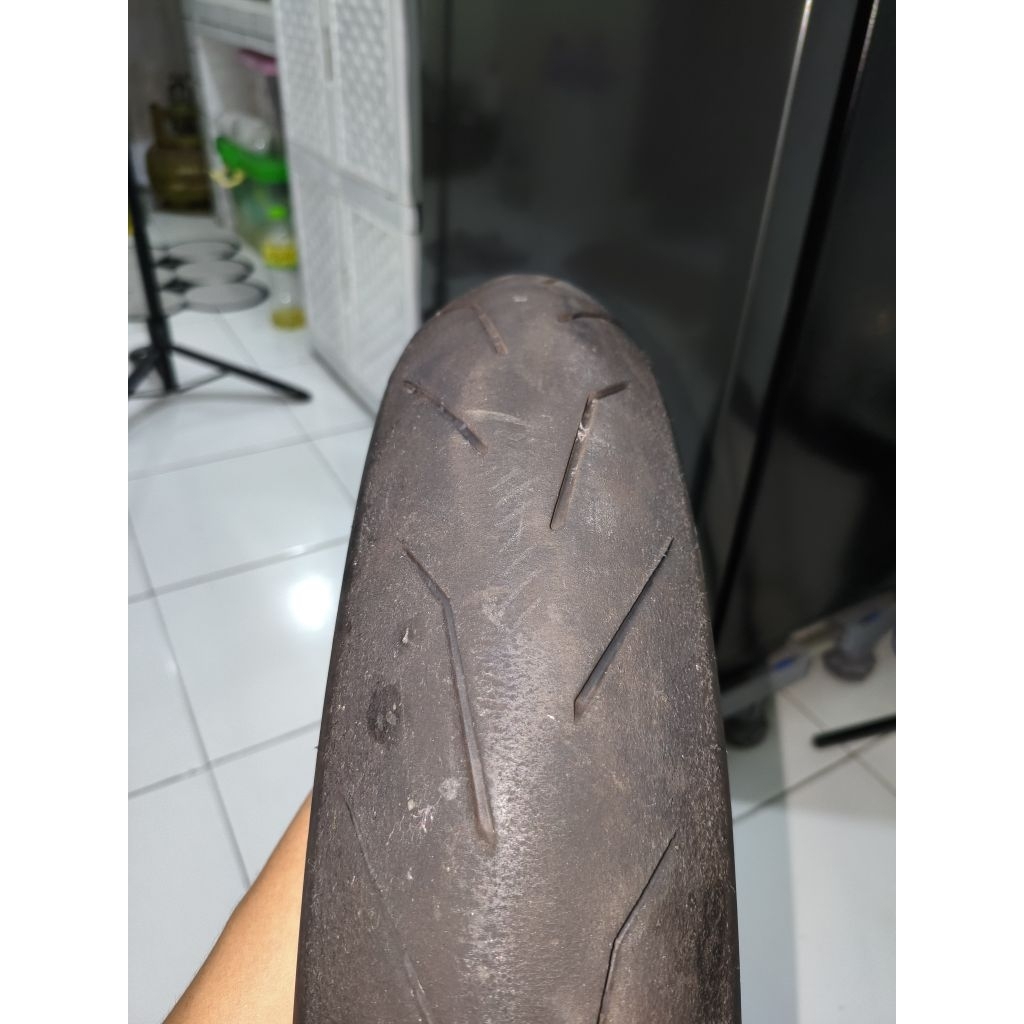 Ban aspira premio RS 01 100/80-17