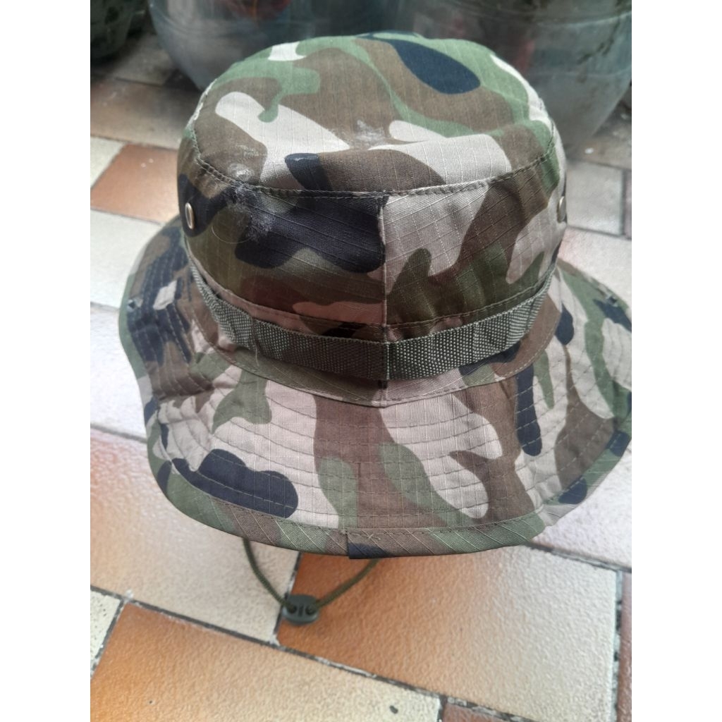 topi rimba woodland
