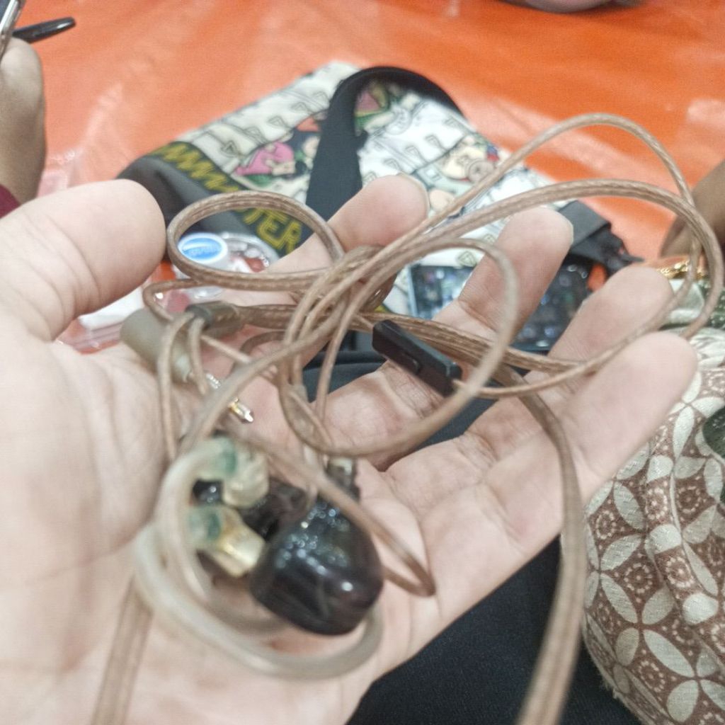 Preloved IEM Headset KZ minus conge dikit