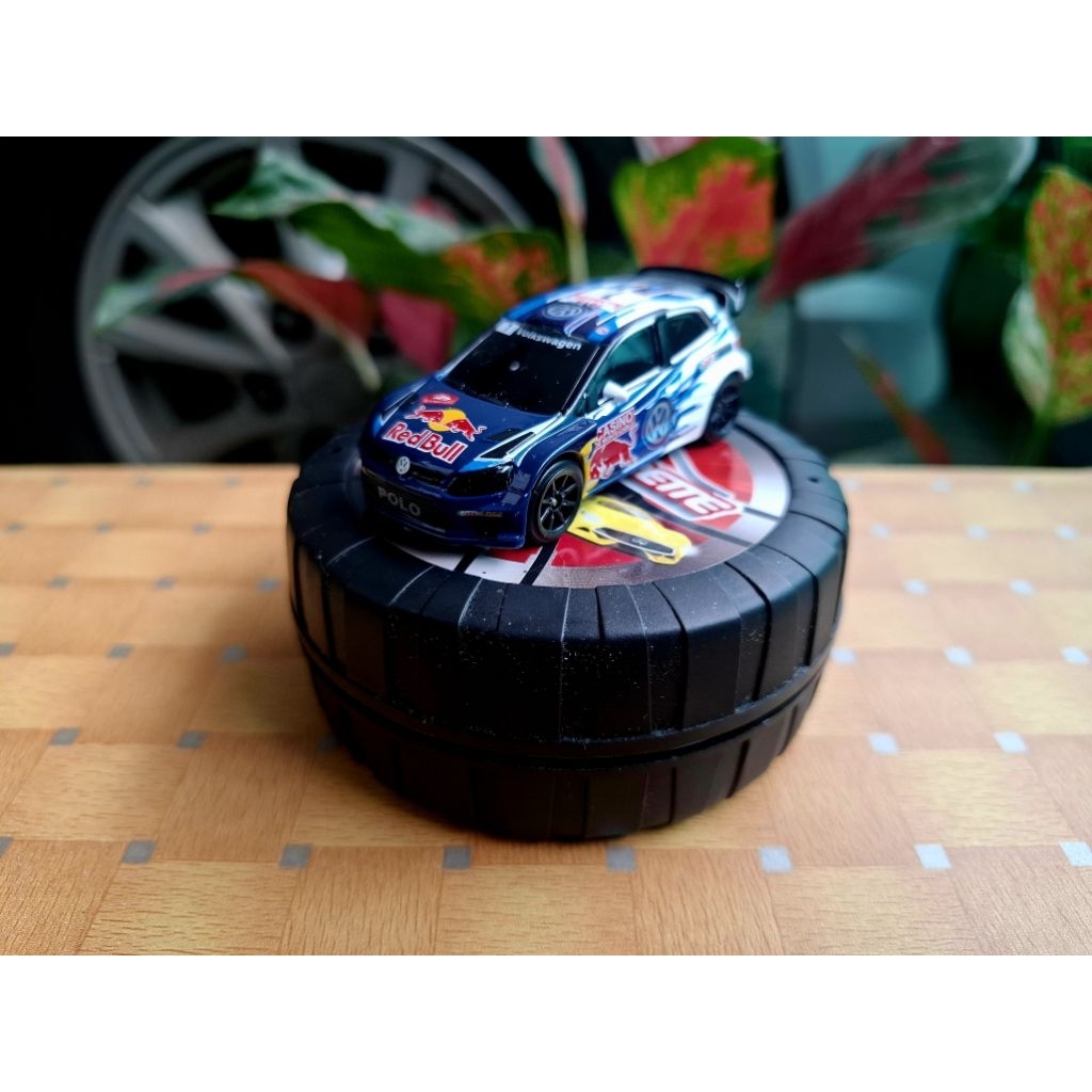 Majorette Pomade unseal