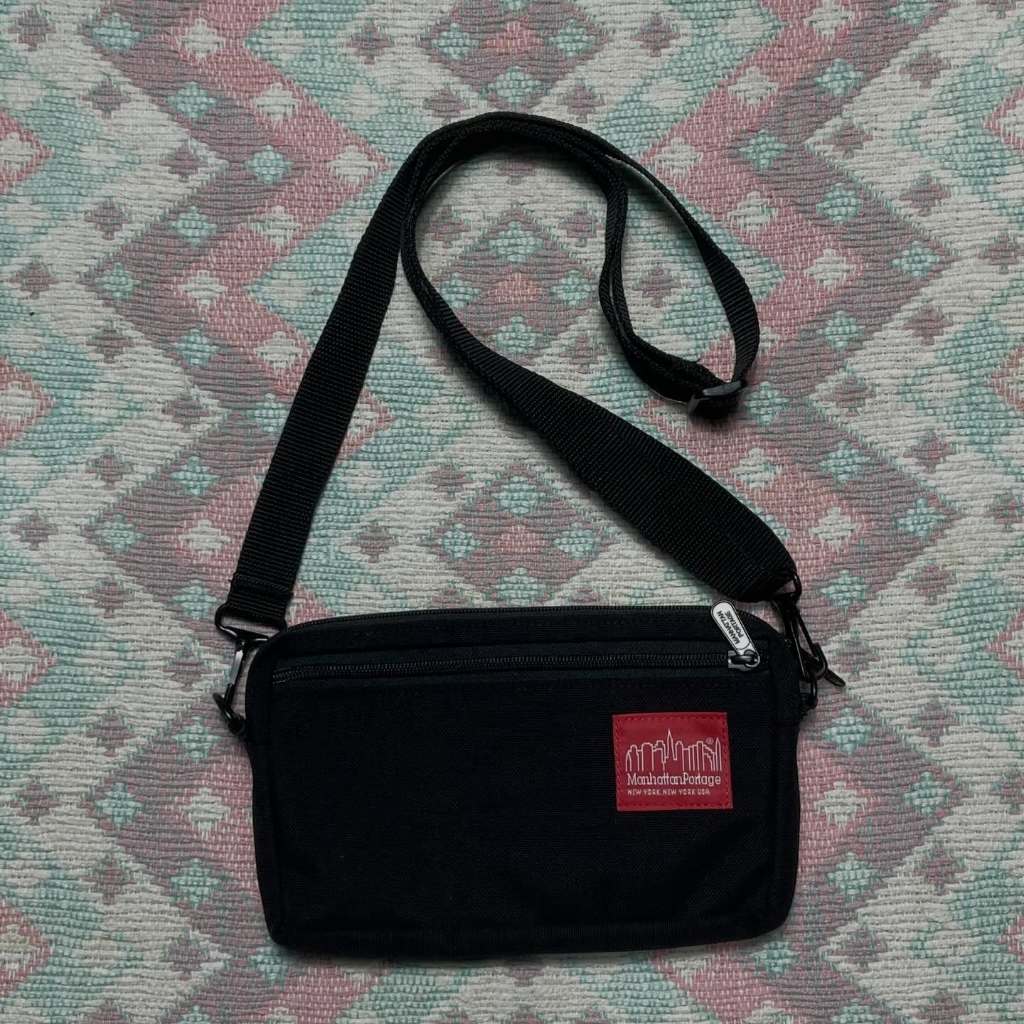 Mini Sling Bag / Tas Slempang Mini MANHATTAN Portage original warna hitam