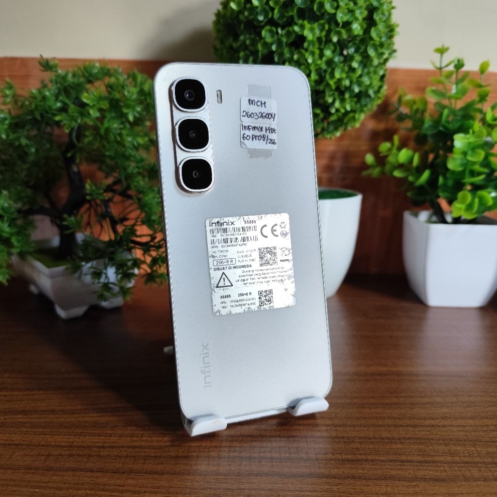 Infinik Hot 60 pro 8/256 GB second mulus no minus kamera jernih game lancar batre awet resmi garansi