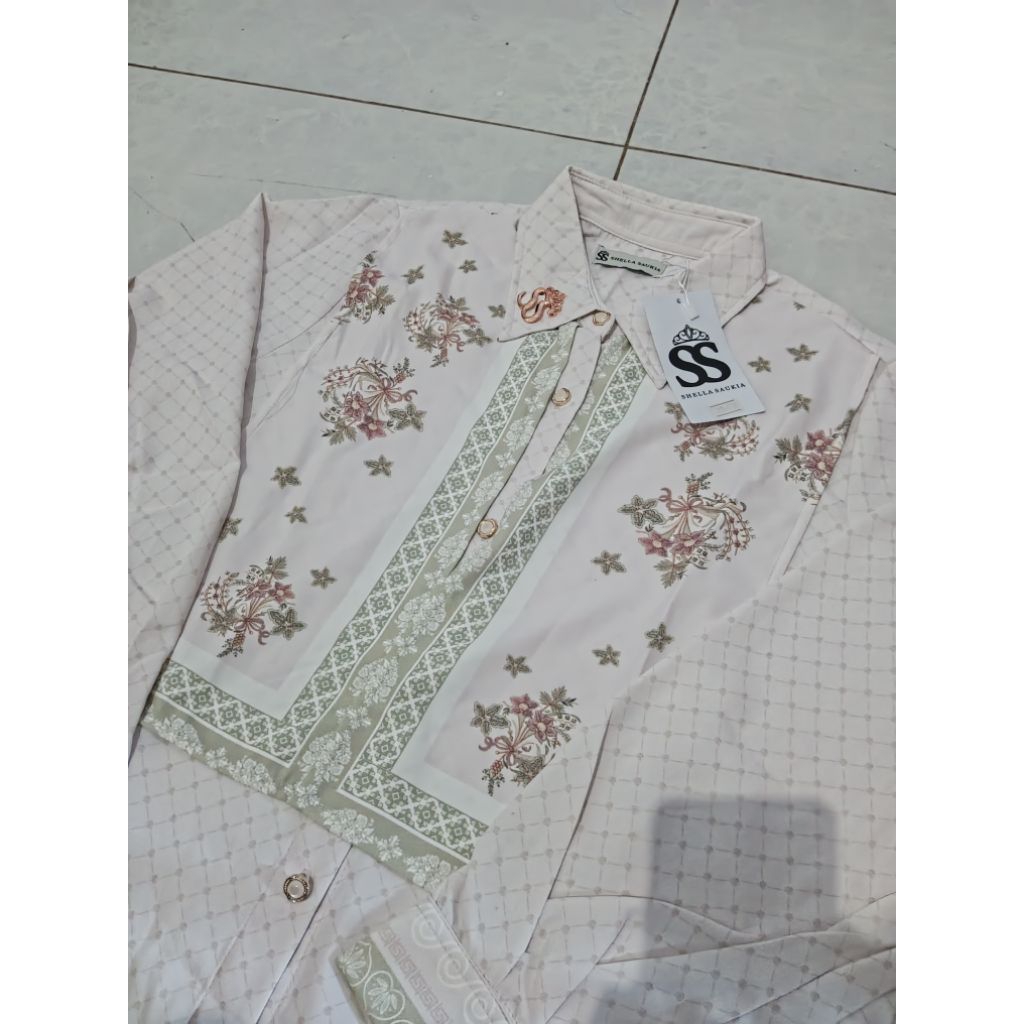 tunik hanbok by Shella saukia