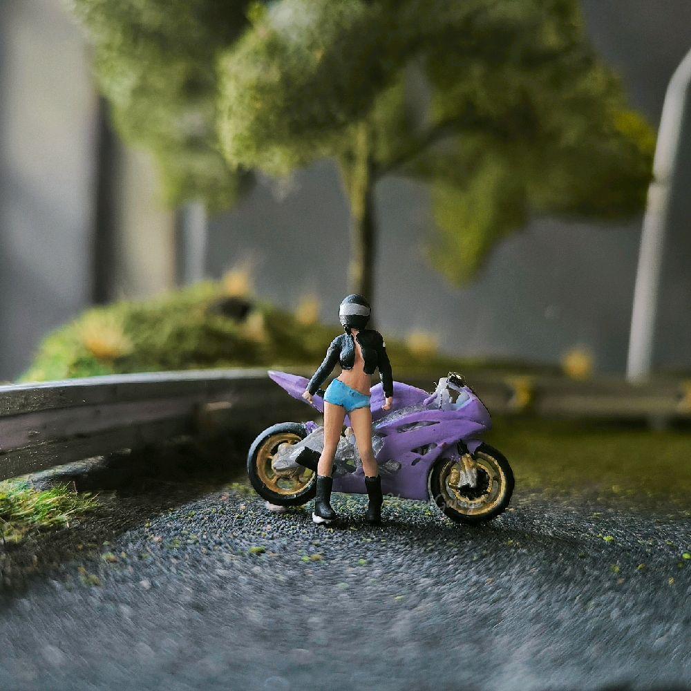 Mini Figure Skala 1/64 Wanita Biker Helm | Diorama Aksesoris Diecast Motor Figur 64 A3D