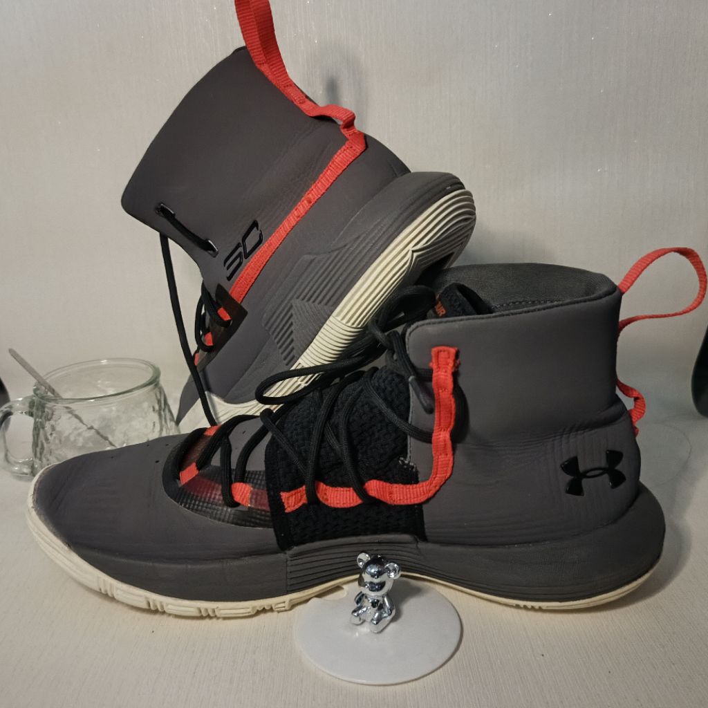 Sepatu Under Armour Curry 3Zer0 II