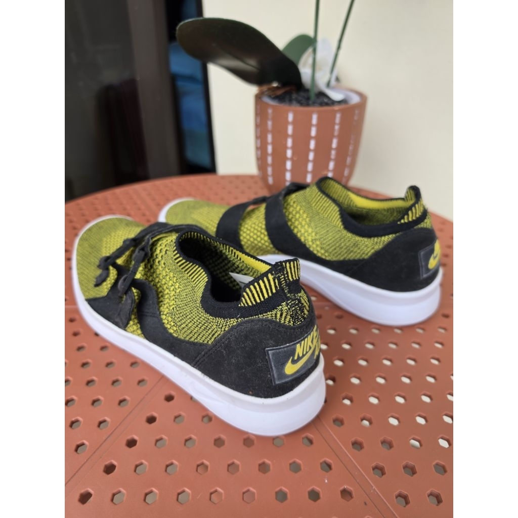 Sepatu Wanita Casual Nike Original Second Size 40 Siap Pakai