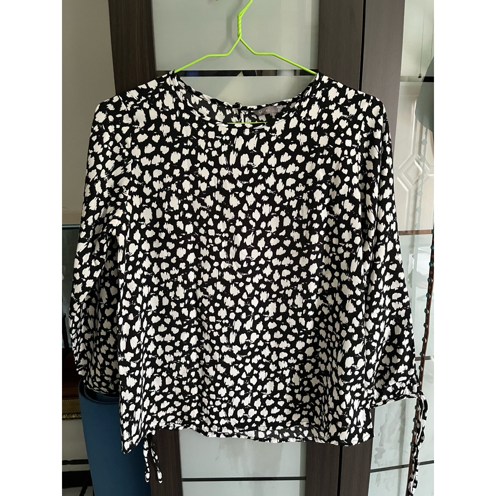 preloved blouse St Yves