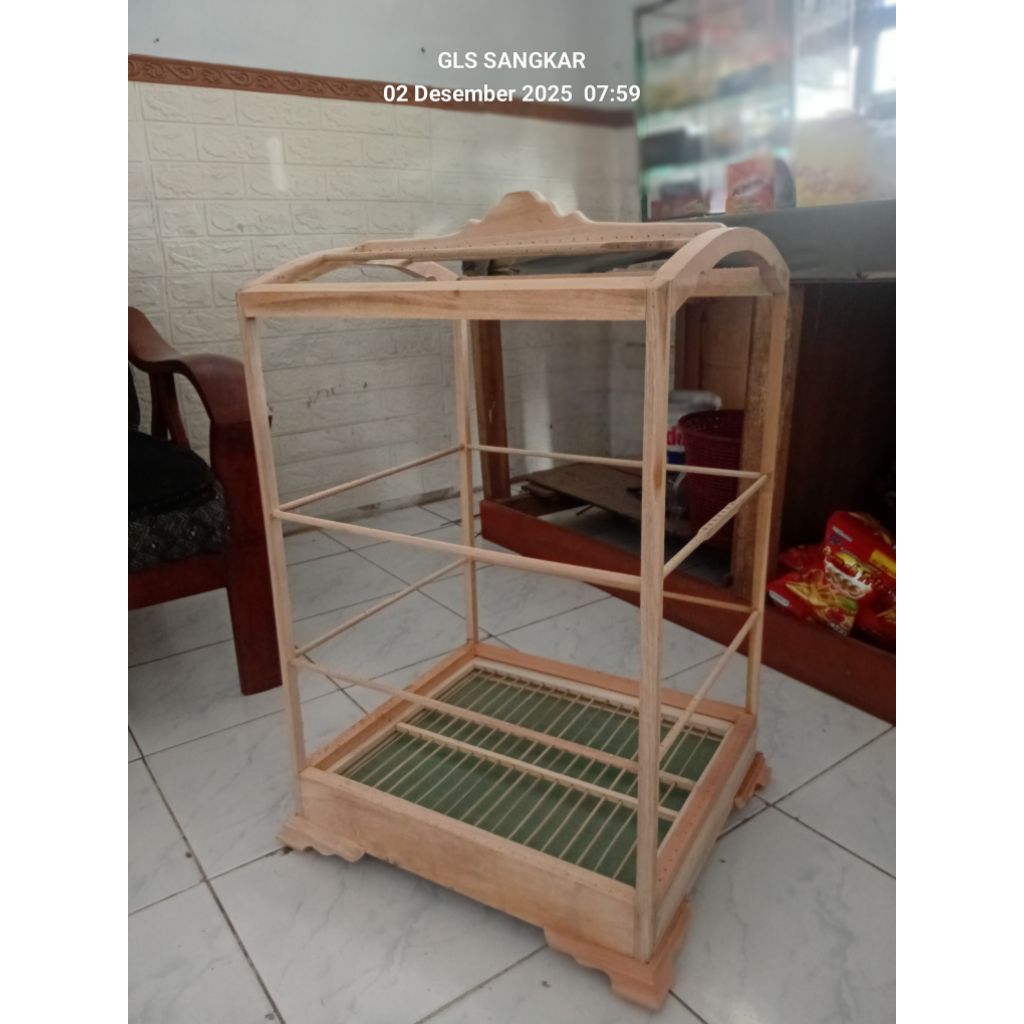 SANGKAR AMBRUKAN