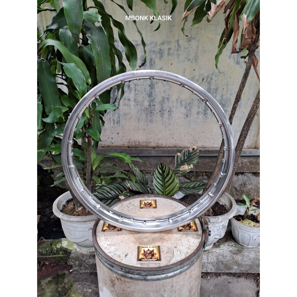 velg rx king did 18 1.60 tahun 2002 2003 2004 2005 ORIGINAL velg did ring 18 1.60 velg d.i.d 18 160 