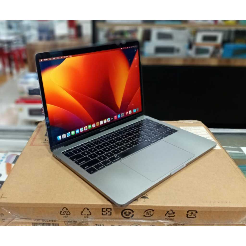 Macbook Pro non Touchbar 13-inch 2017 Two Thunderbolt 3 port Core i5 ram 8gb ssd 256 gb second murah