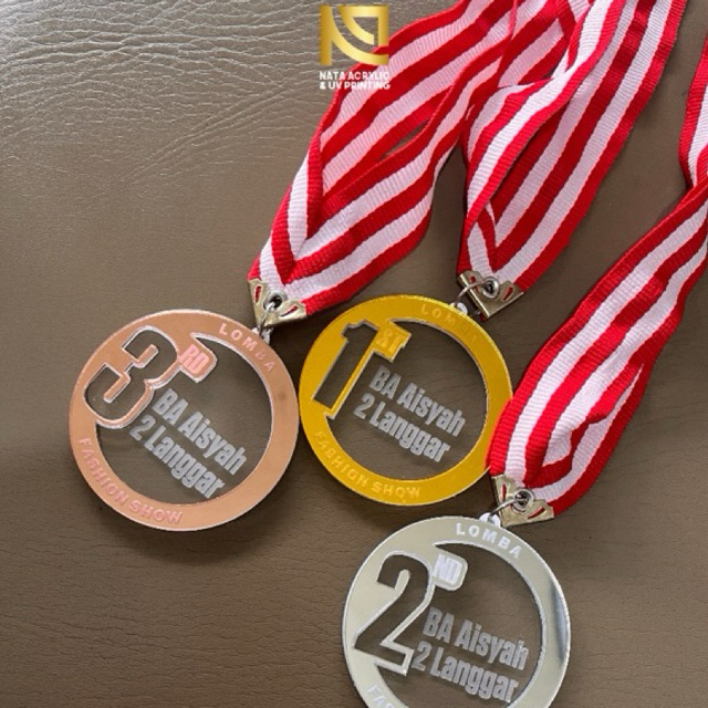 MEDALI GRAFIR CAT/ Medali Lomba/ Medali Juara/Medali Akrilik