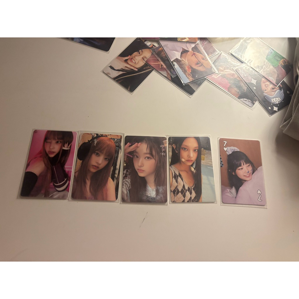 Bundle photocard haerin newjeans haerin melet haerin earmuff haerin hormat haerin mic haerin cemong 