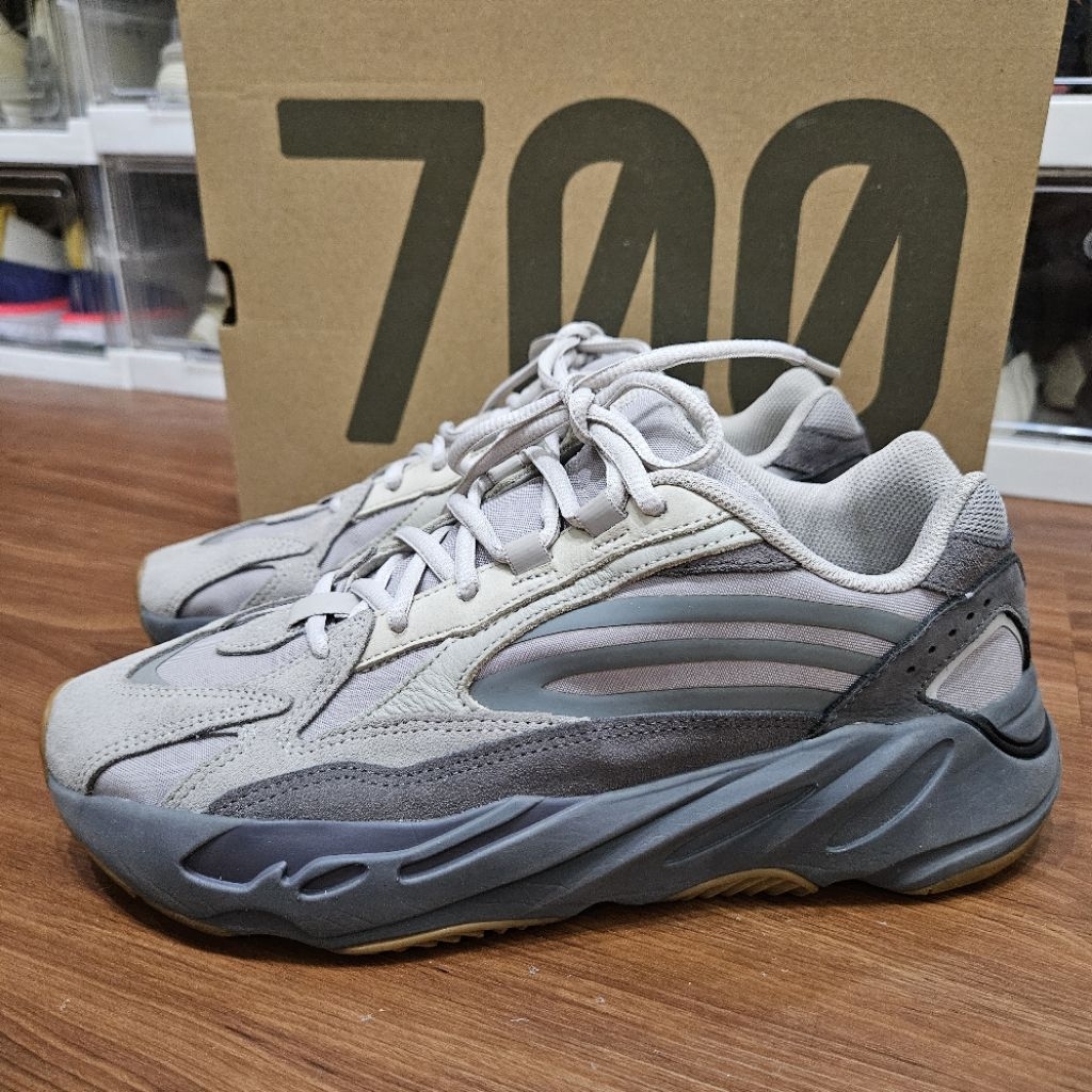 Adidas Yeezy 700 Tephra 8.5US/ 42EU