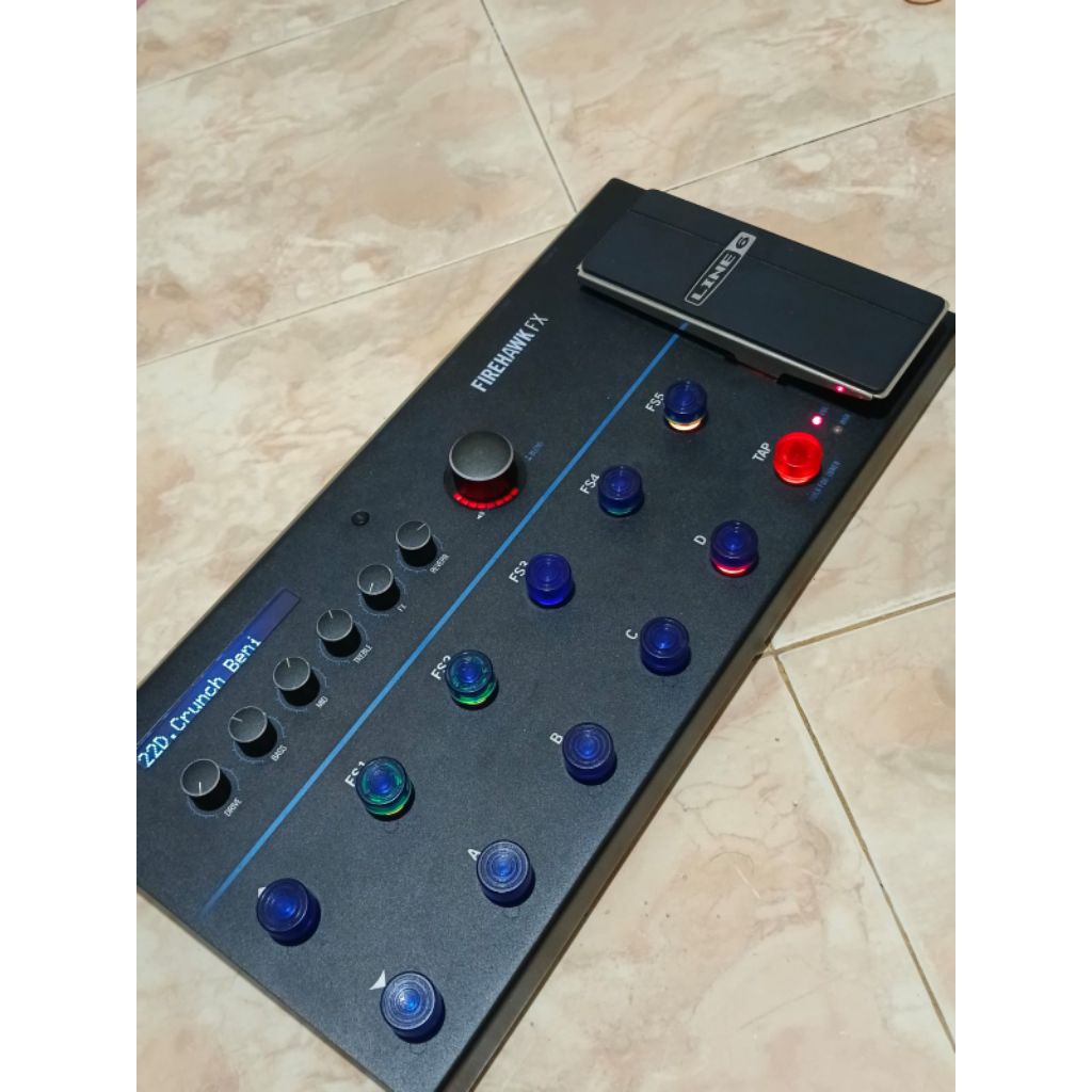 efek gitar LINE 6 FIREHAWK