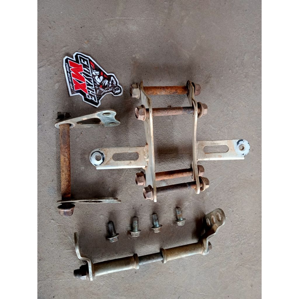breket mesin klx + baut original second