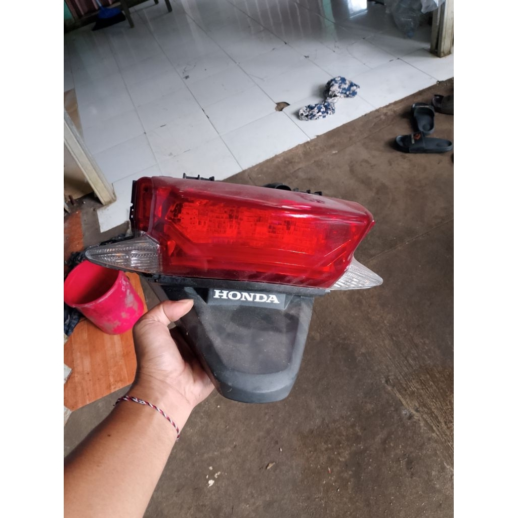 Stoplamp lampu belakang pcx cbu k35 led original