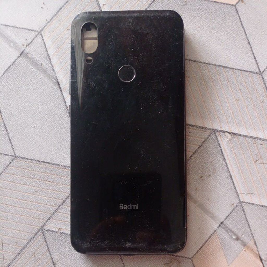 LCD XIAOMI REDMI 7 BEKAS