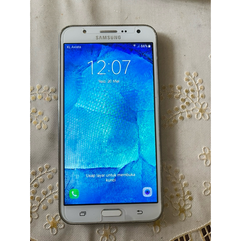 Samsung Galaxy J7 Duos