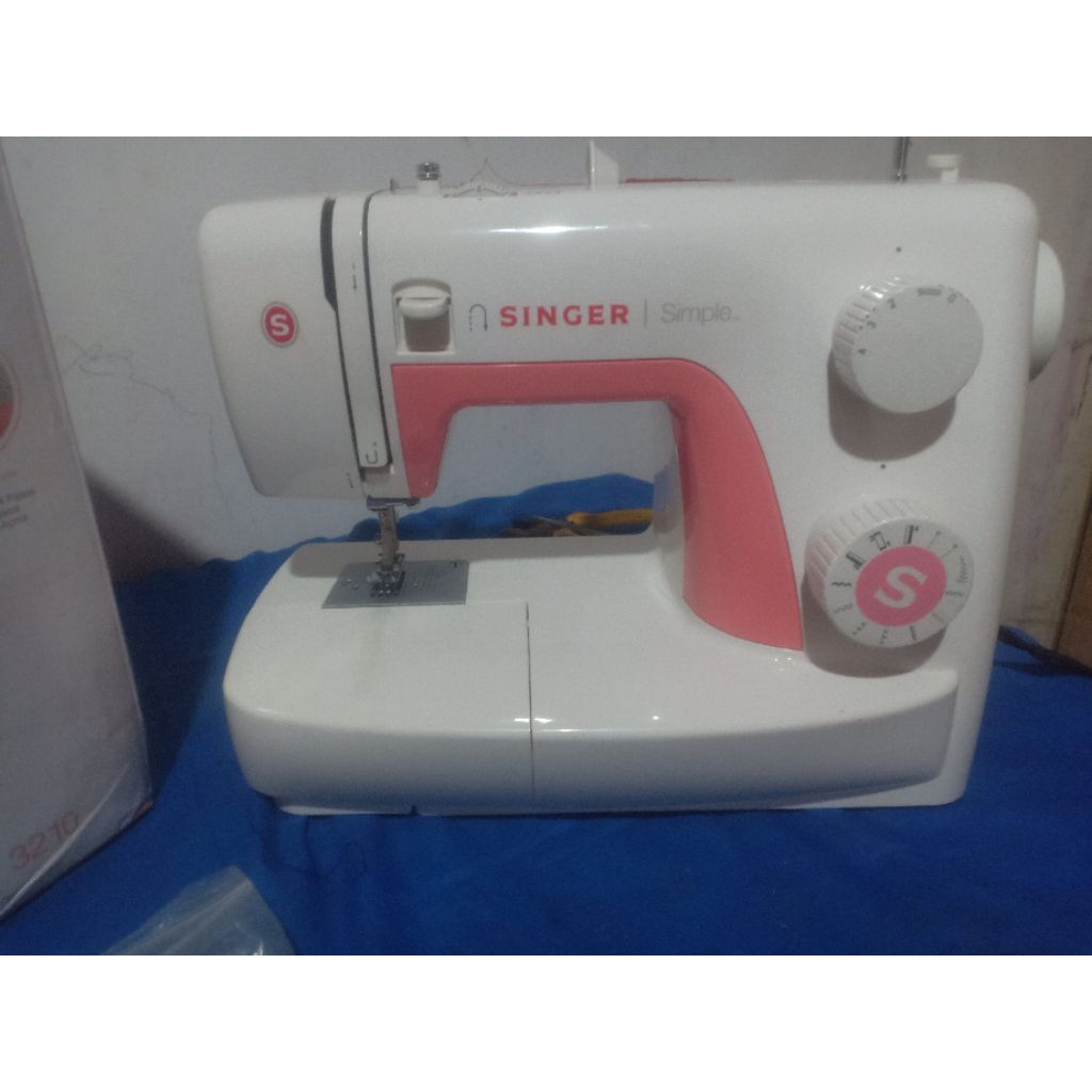 mesin jahit singer 3210 seken  (masih mulus dan suara halus)