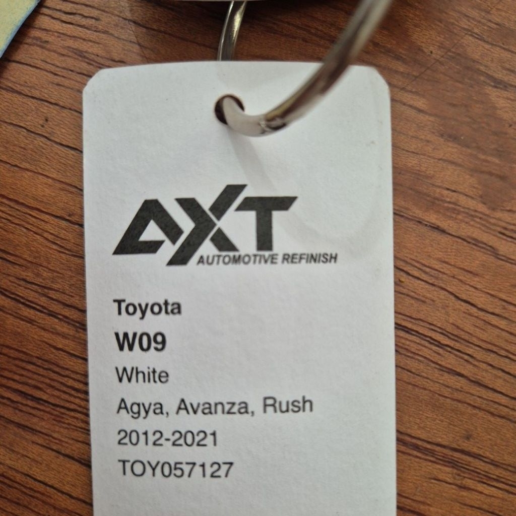 Oplos Cat PU AXT Toyota White W09 / Putih W09