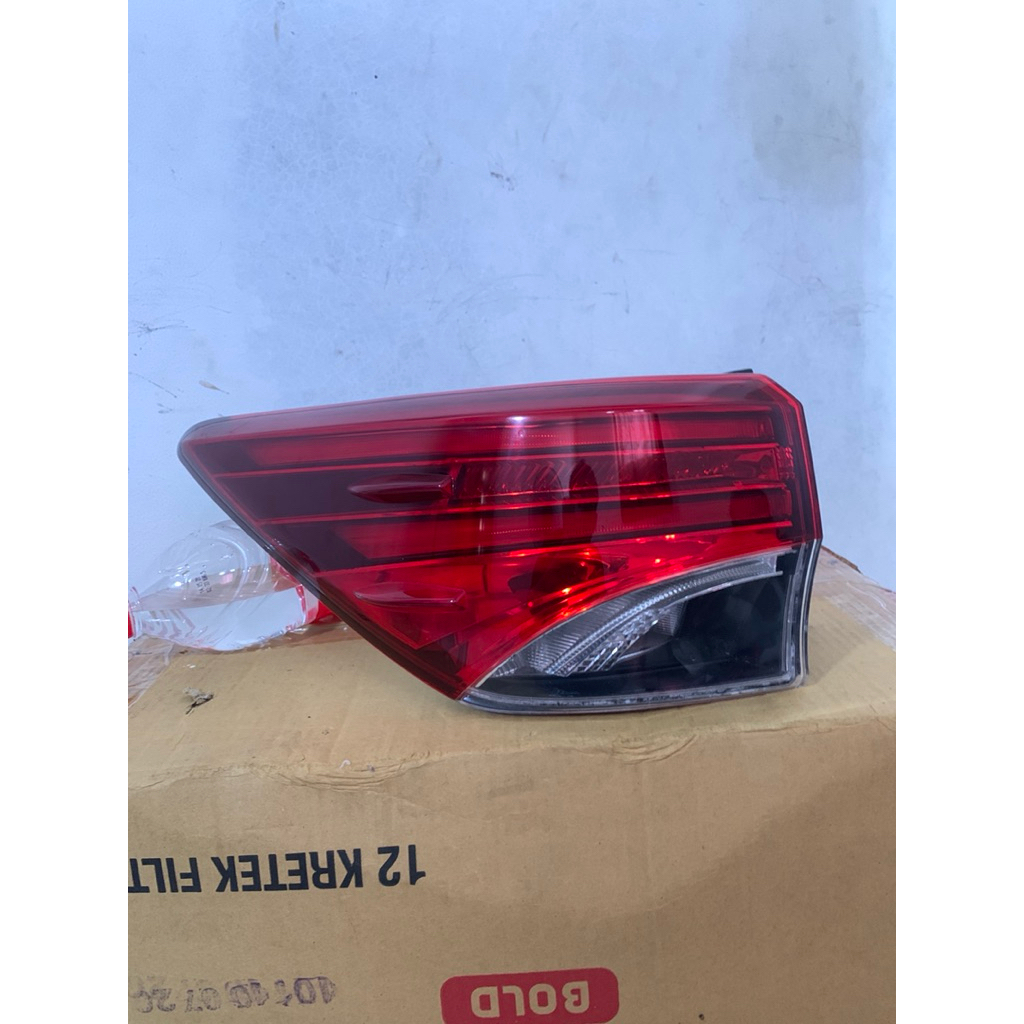 stoplamp fortuner vrz