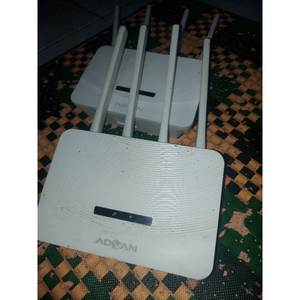 MODEM ADVAN V1 PRO, ALL OPERATOR 4G LTE, bisa kartu telkomsel, m3 dll. NORMAL. (tanpa adaptor), bs g
