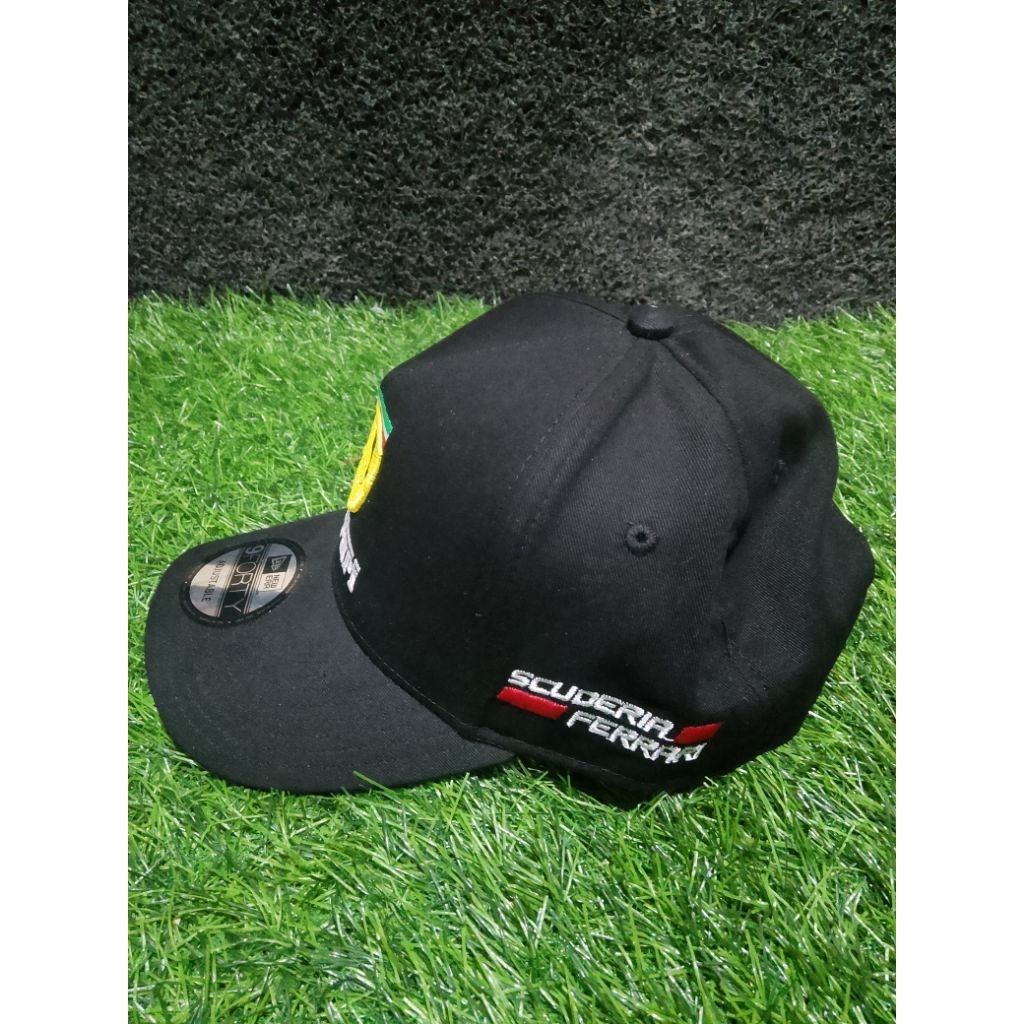 Topi logo Ferarri bahan hitam unisex premiun
