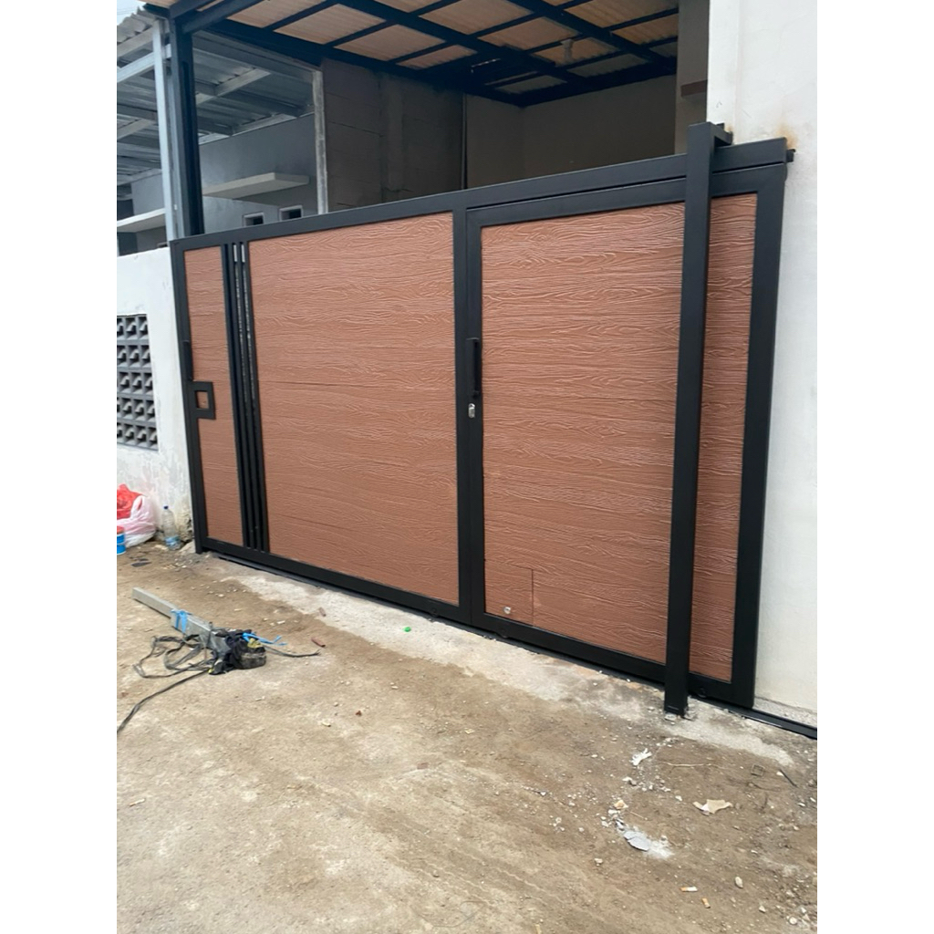 pagar minimalis woodplank | pagar garasi dorong | pintu dorong garasi