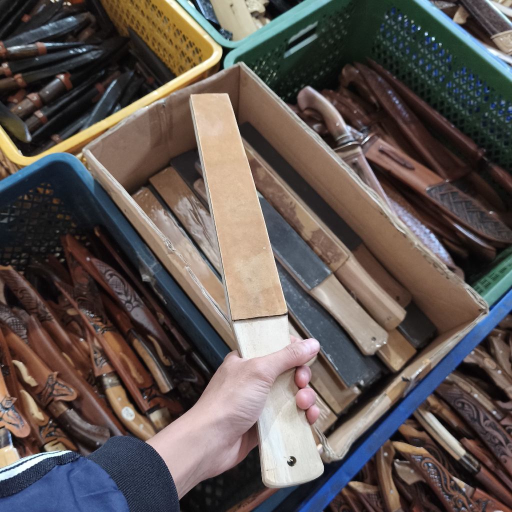 Stroping kulit asahan kulit pengasah pisau daging