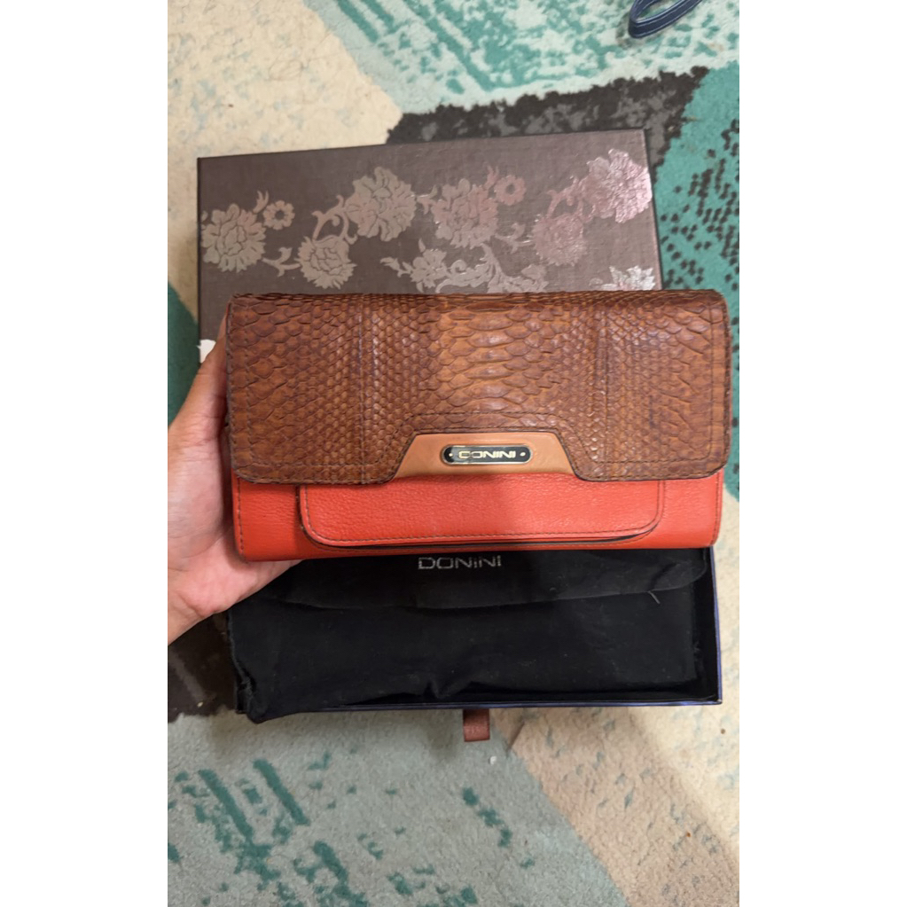 dompet wanita jumbo donini