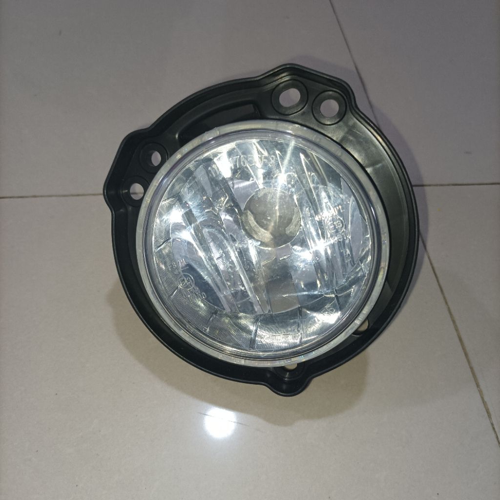 LAMPU SOROT ATAU FOGLAMP AVANZA XENIA 2012 2013 2014 2015 2016 2017 ORIGINAL