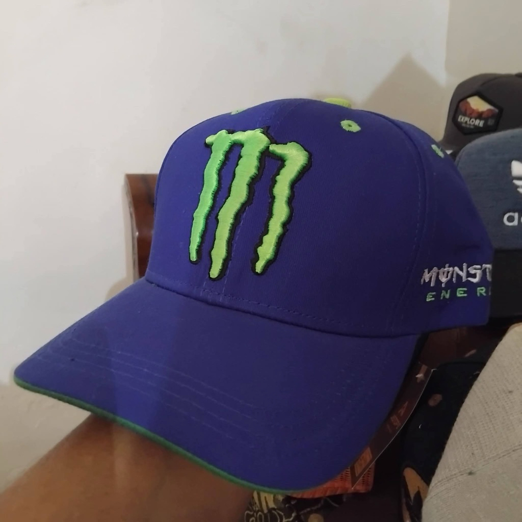 topi import pria monster