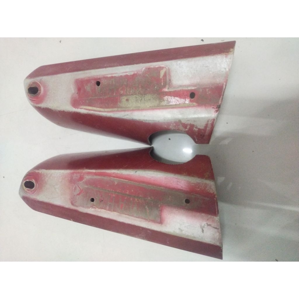 Tepong Kempol Cover Body belakang Yamaha v75 v80