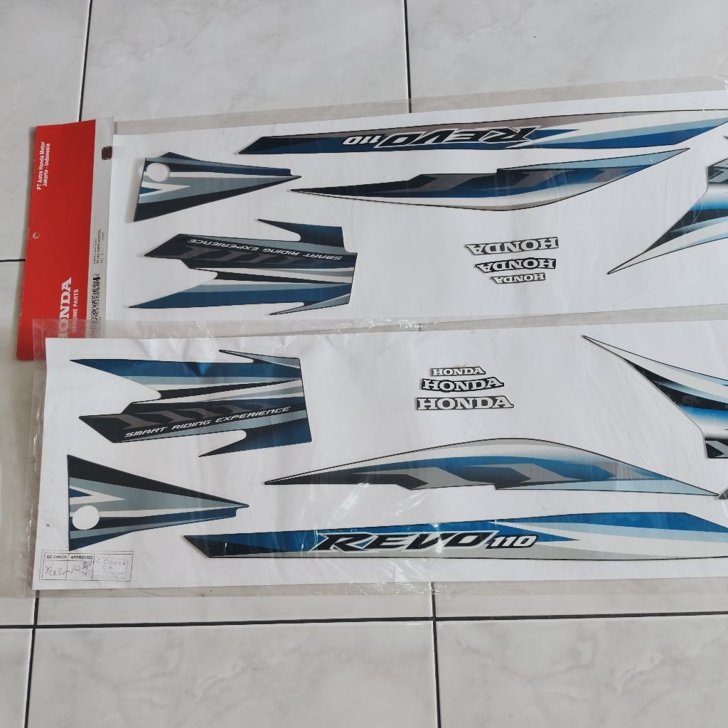 lis body striping stiker Absolute Revo 110 R CW 2011 biru Energetic Blue ori AHM 871X0KWWA90ZAR & 87