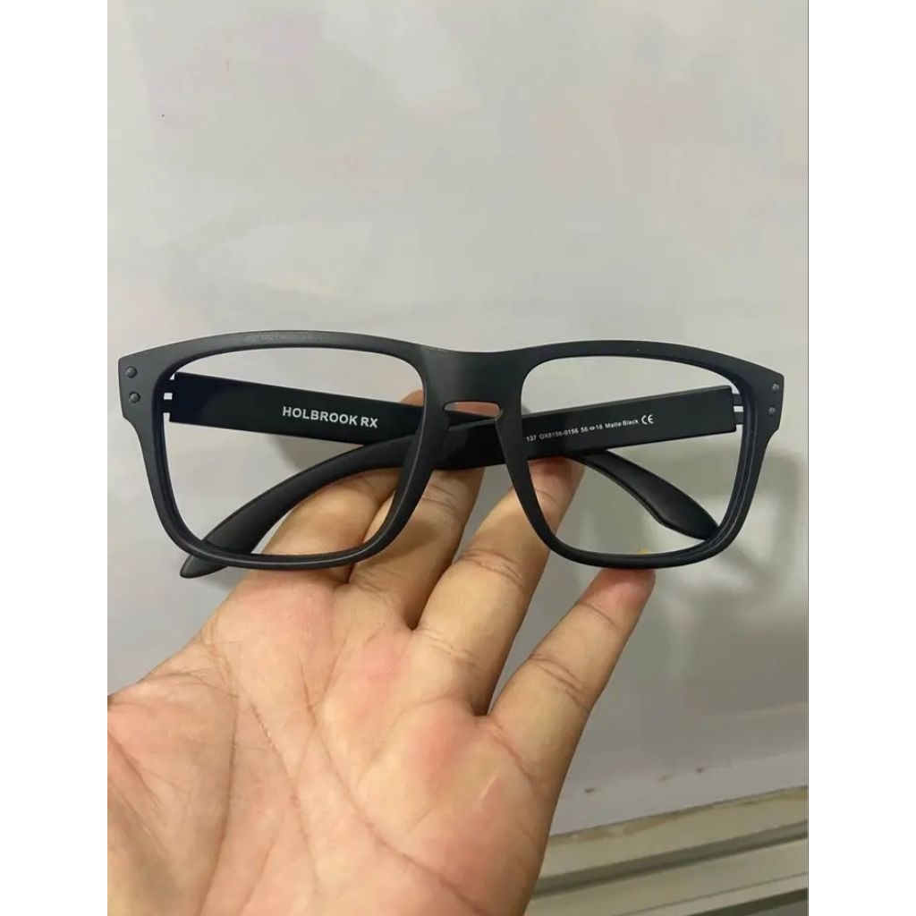 kacamata OAKLEY HOLBROOK original kondisi 95%mulus