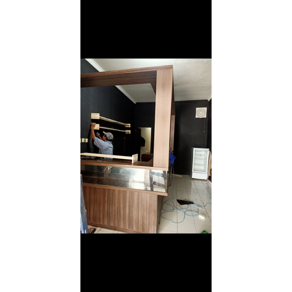 etalase cafe/toko bekas/second like new
