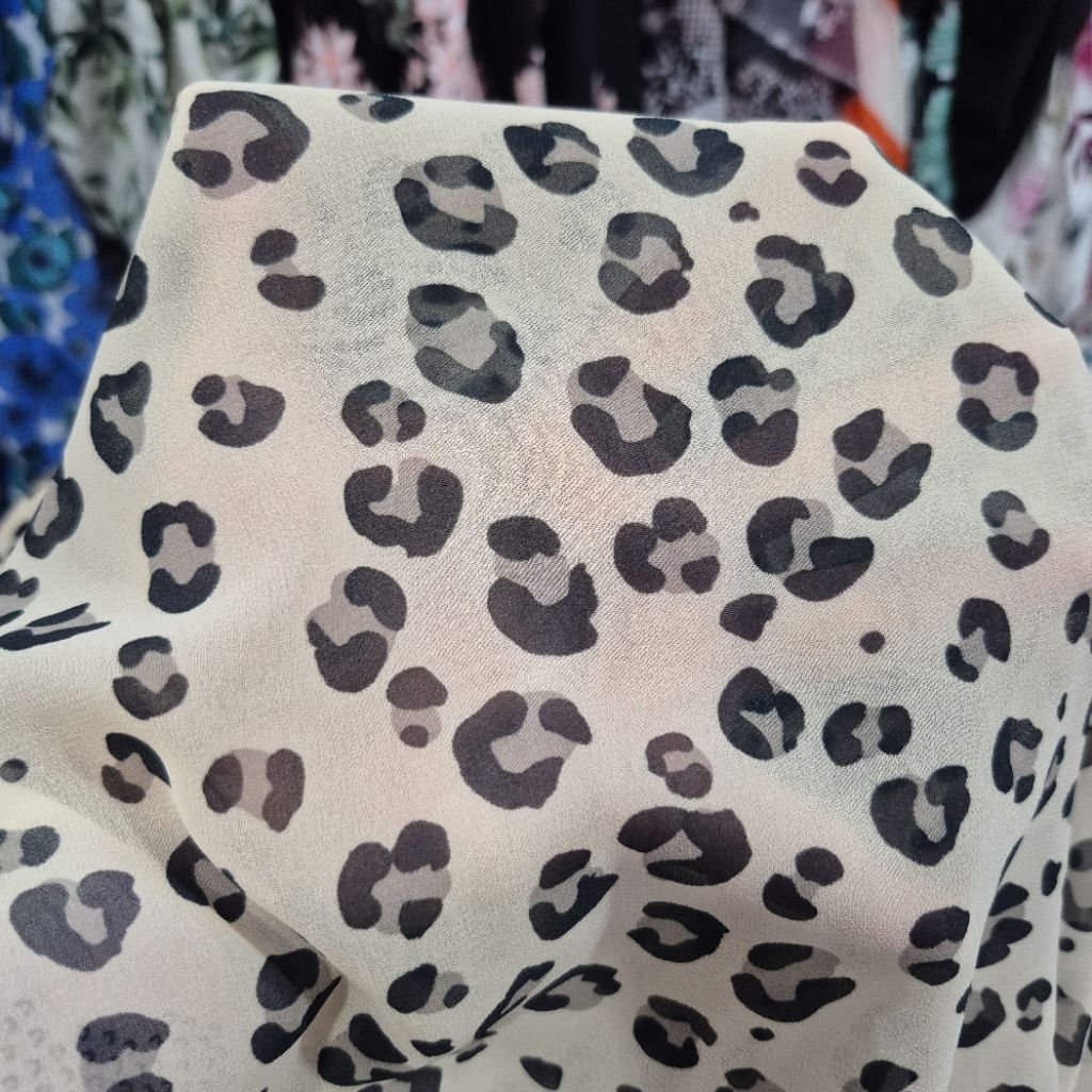 kain sifon motif-kain sifon motif macan premium garment impor-kain chiffon motif macan premium