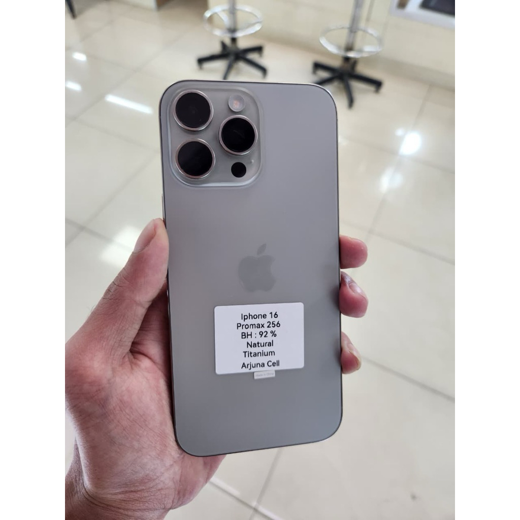Iphone 16 Pro Max 256gb resmi iBox Naturall titanium Hb92% ori Garansi baru off 3 mei 2026