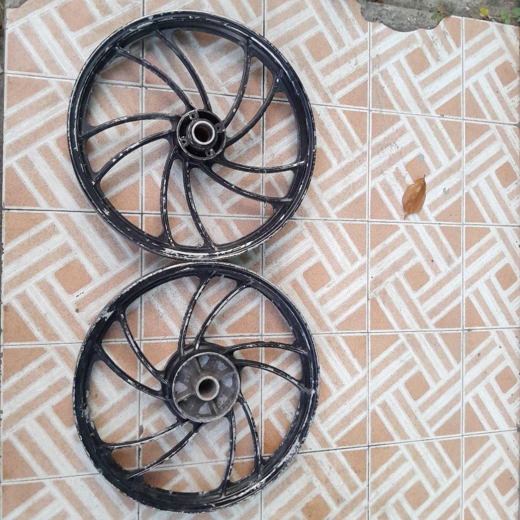 velg cefiro r18