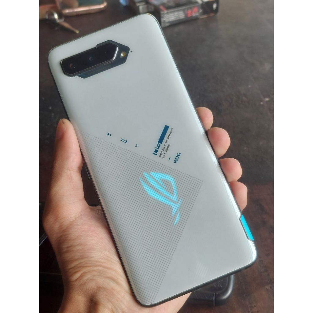 Asus ROG Phone 5s - 8/128