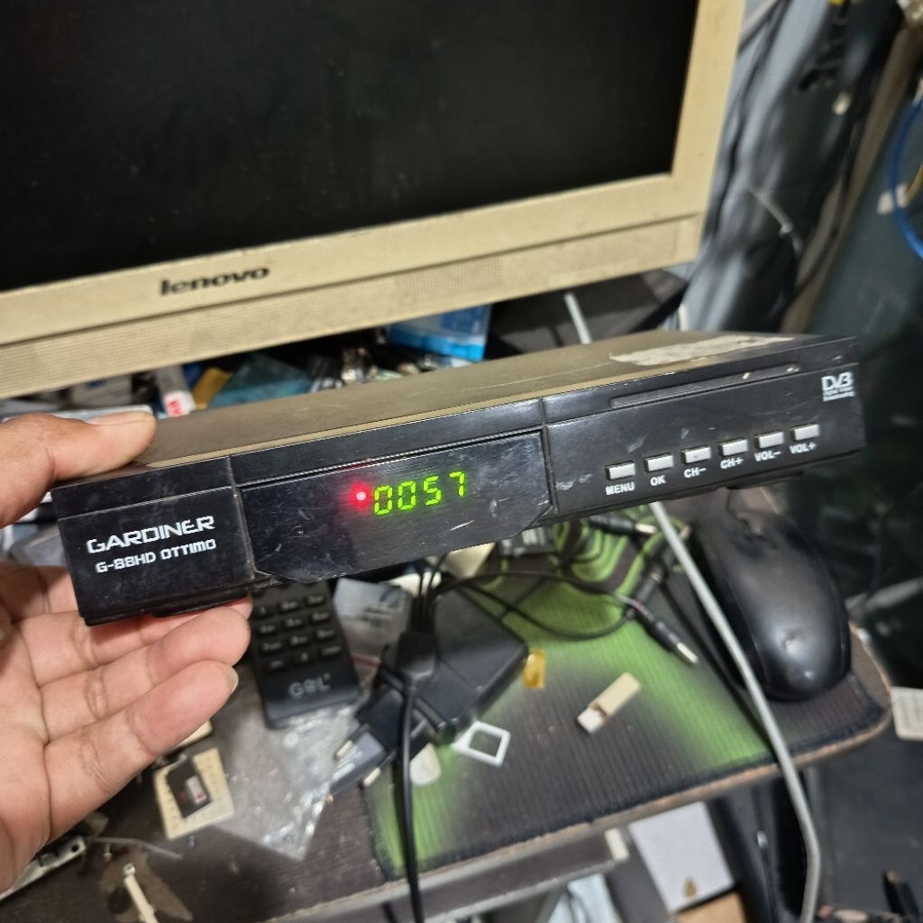 gardiner g88hd ottimo parabola kvision reciever tv ( bekas )