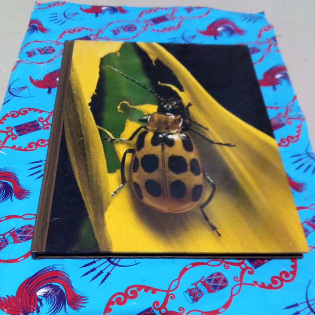 Buku The Time life Encyclopedia Of Gardening - Pests and Diseases