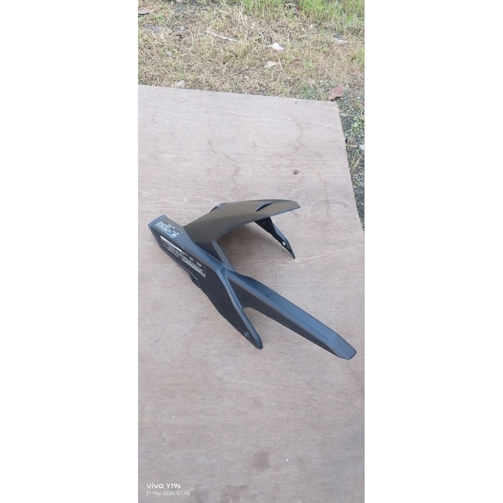 Katengkas Tutup Rantai Honda CBR 250 RR Original Copotan Motor