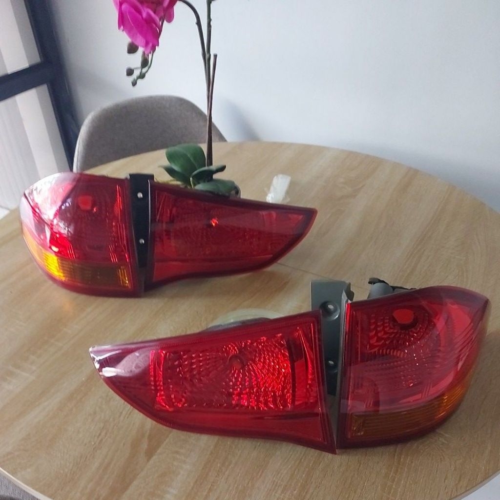 FULLSET STOPLAMP PAJERO SPORT OLD / LAMA BEKAS COPOTAN ORI STANLEY