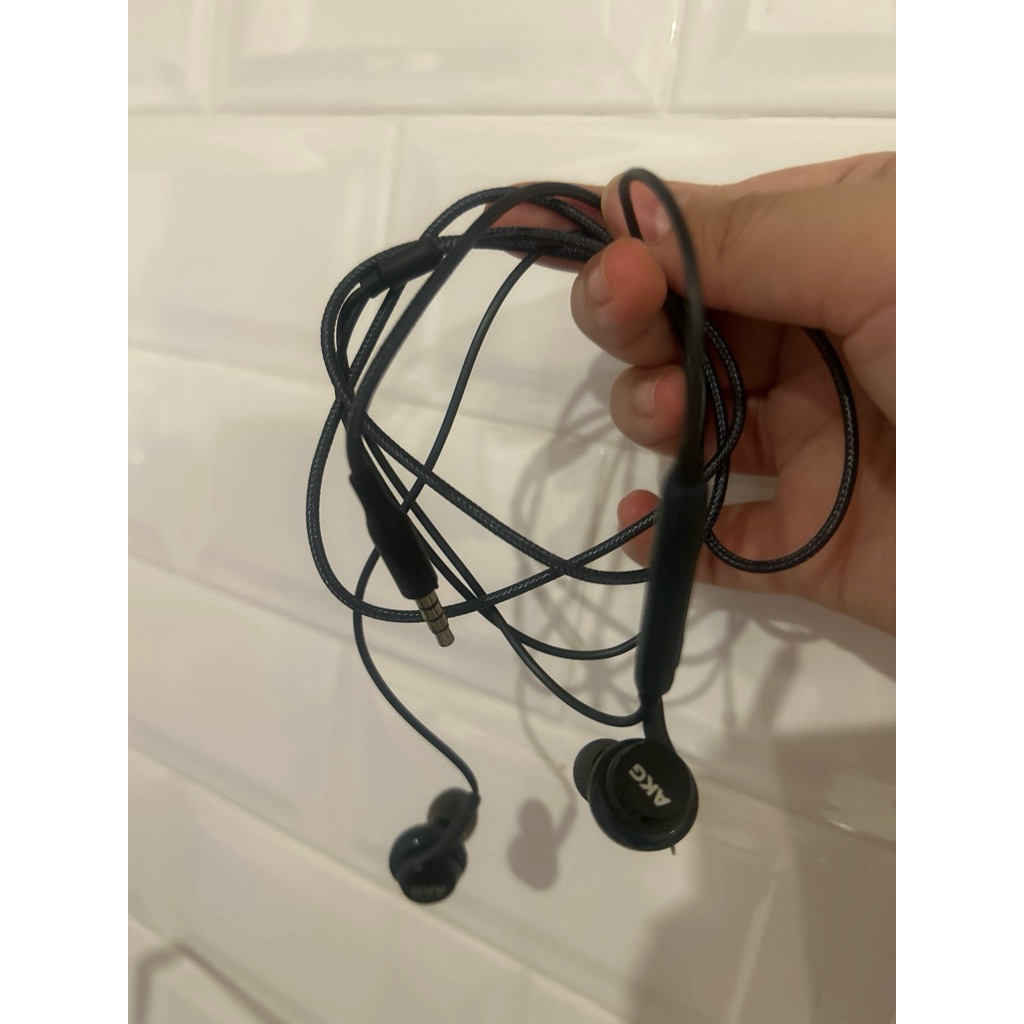 akg headphone