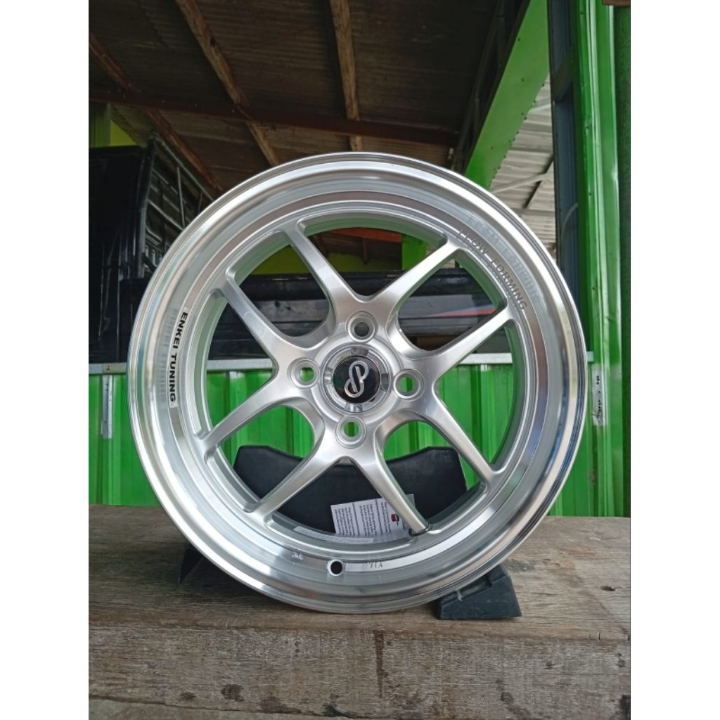1 SET ENKE TUNING R15 H4 VCD 100 LBR 6,5 ET 42 SILVER LIP POLISH