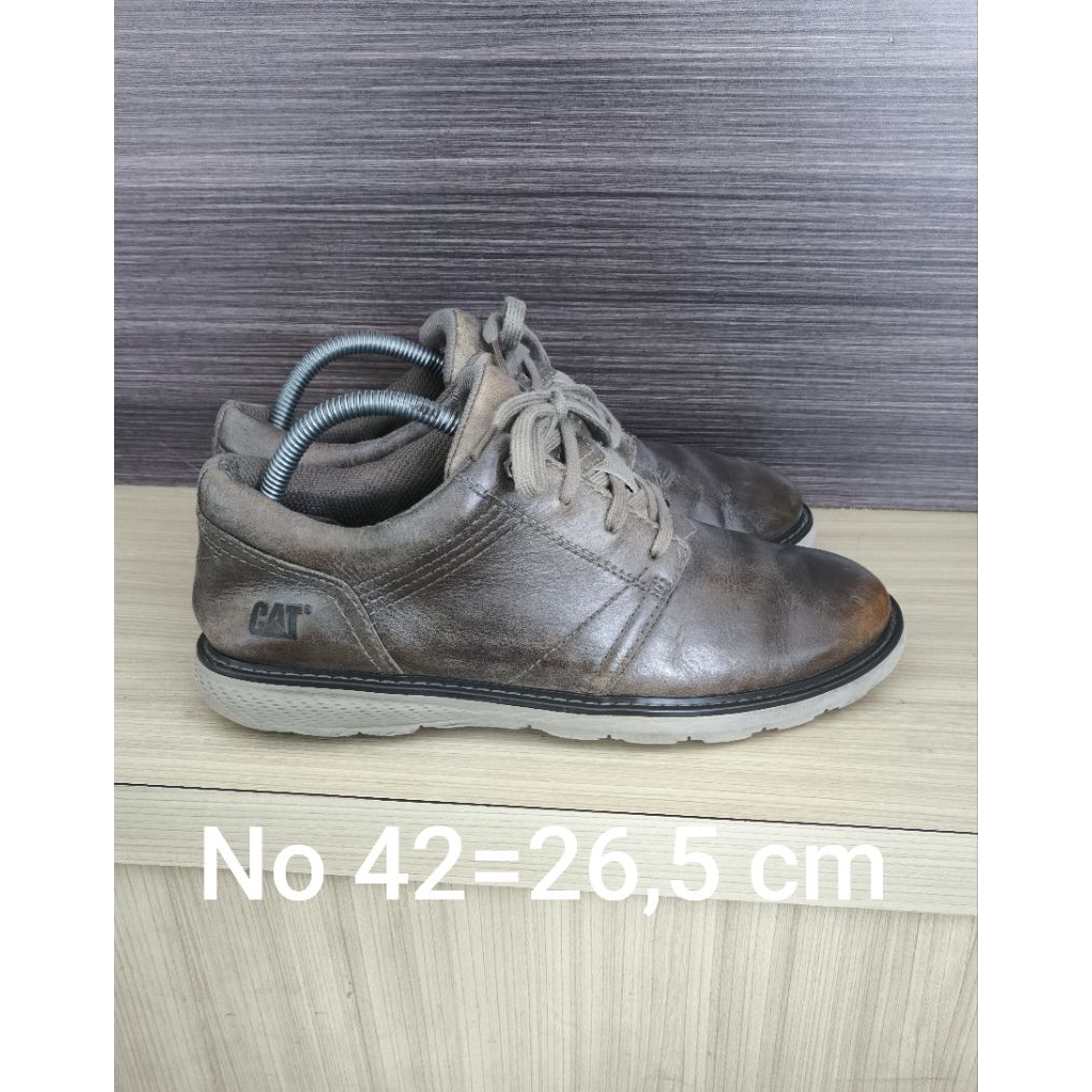 SEPATU KULIT CATERPILLAR NO 42 SECOND BEKAS ORIGINAL