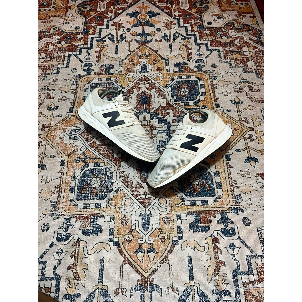 Nb 247 white black ligo